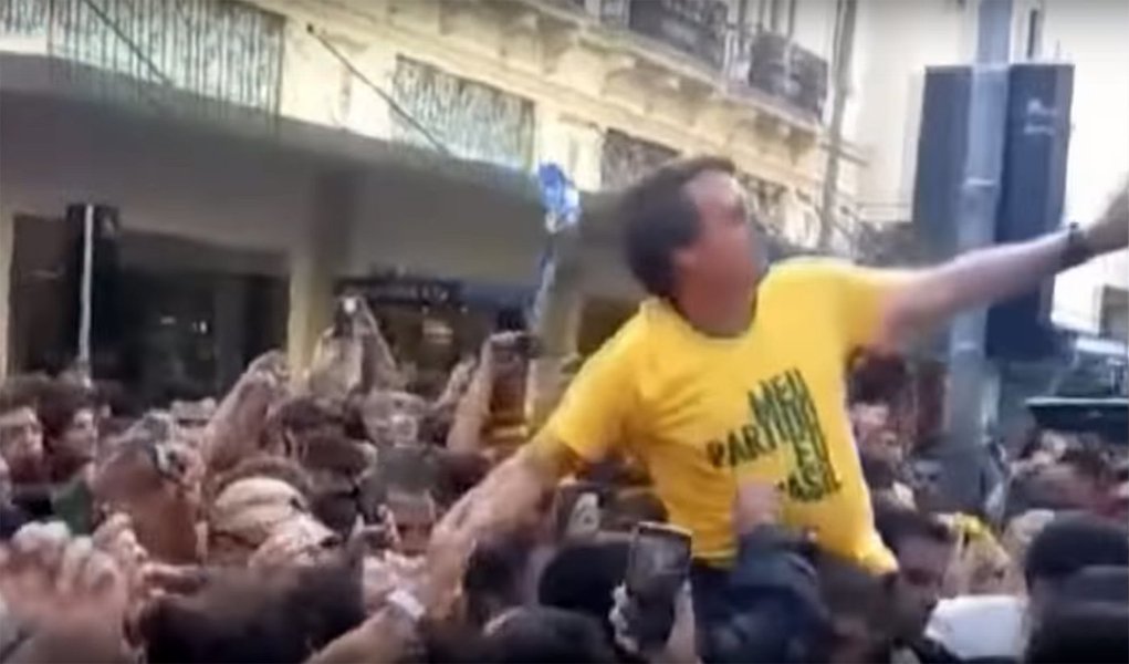 O capitão nunca esteve tão próximo do Planalto