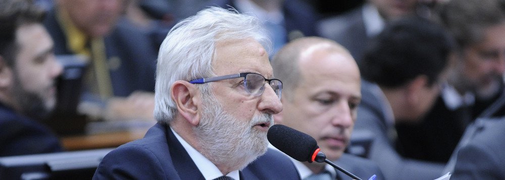 Valente critica Temer: Memória e Ciência não tem prioridade com o Estado Mínimo