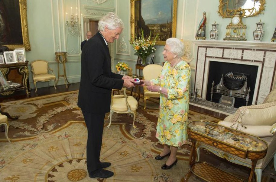 Inventor britânico Dyson planeja pista de testes para carros elétricos