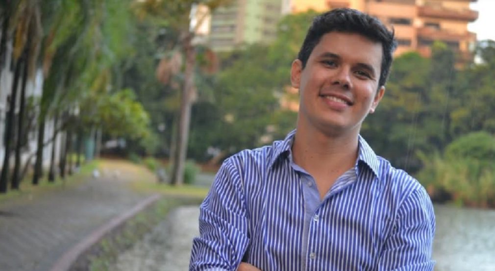 Candidato, PRF se diz perseguido por ser gay e defender liberdades 