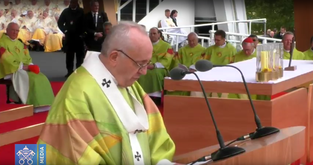 Na Irlanda, Papa pede perdão por abusos sexuais cometidos por padres