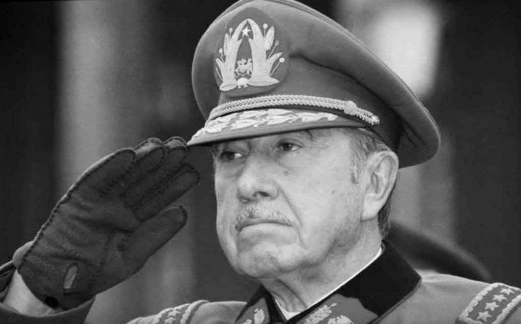 Justiça ordena confisco de mais de US$ 1,6 milhão de bens de Pinochet