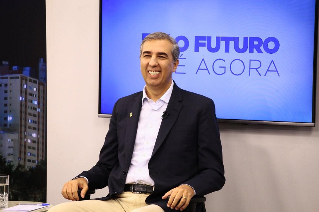 Zé Eliton fica com o maior tempo na TV e no rádio