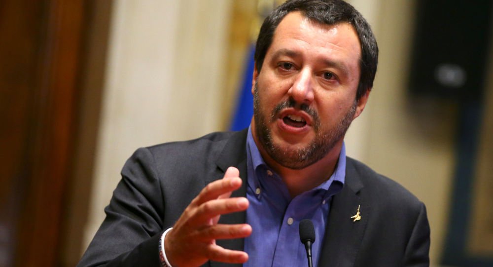 Salvini diz que Merkel e Macron 'arruinaram' a Europa