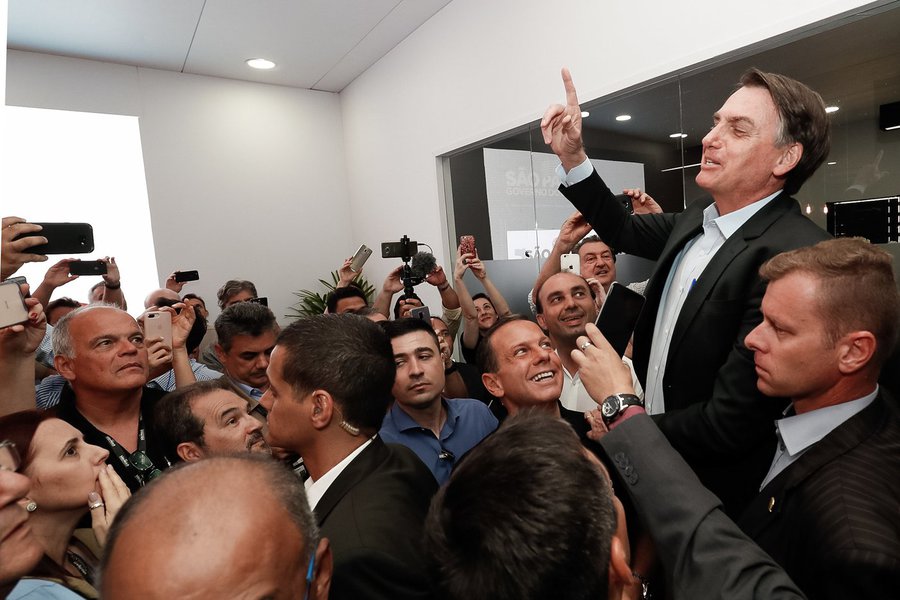 Bolsonaro: Folha é '100% fake news'