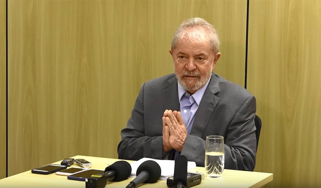 Assim como Roberto Carlos, Lula vai precisar de um milagre para se casar