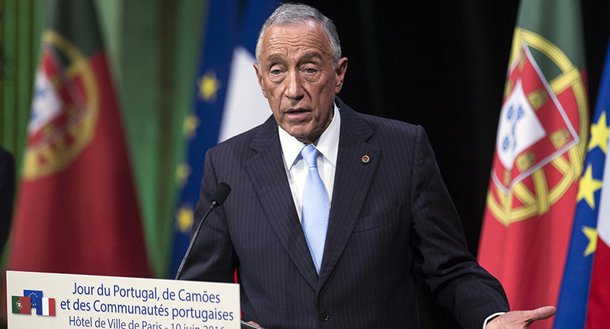 Presidente de Portugal felicita Chico Buarque por Prêmio Camões de Literatura