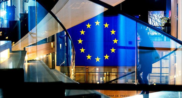 Europa realiza eleição para parlamento regional, sob risco de avanço da extrema-direita