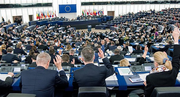 Chefe europeu critica 'nacionalistas estúpidos' antes de eleições parlamentares