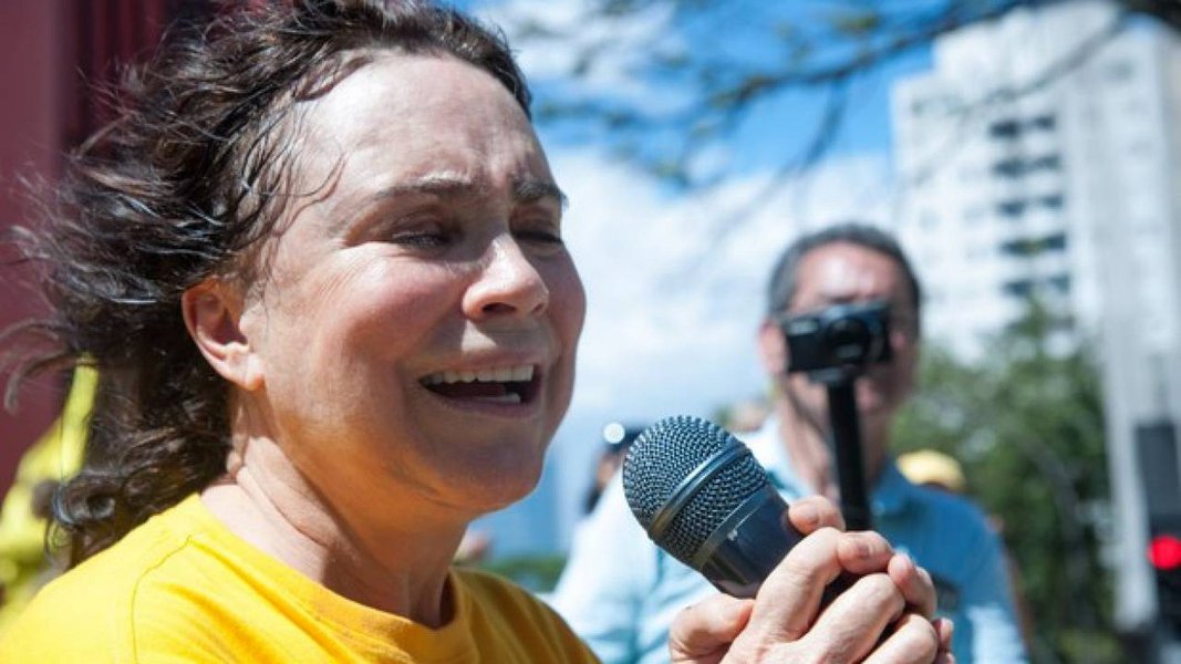 Regina Duarte: 'sou chamada de fascista'