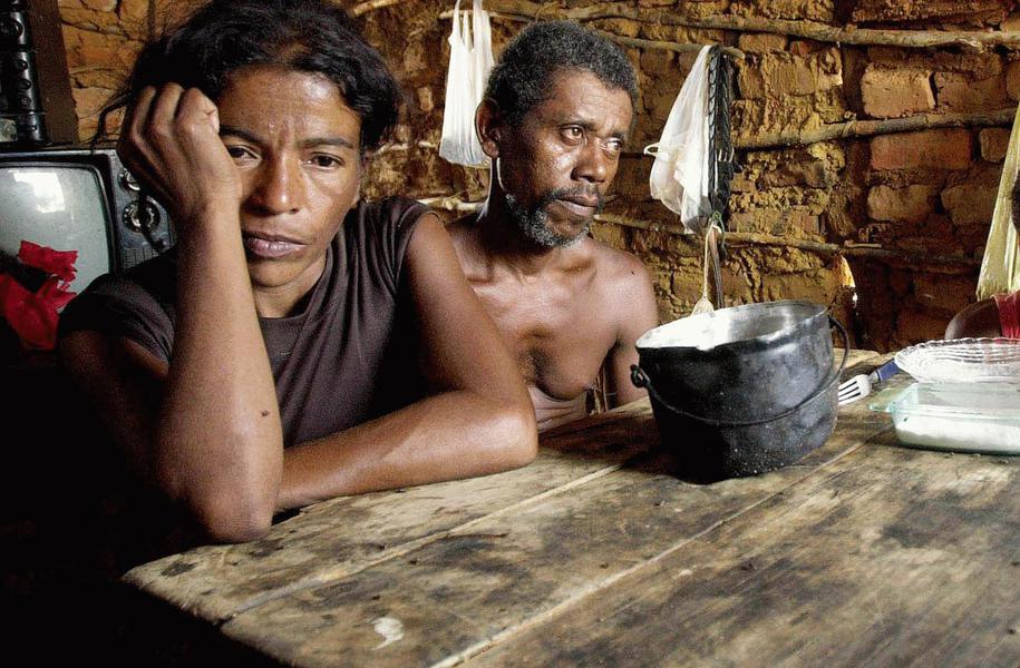 Brasil do golpe: extrema pobreza e desemprego