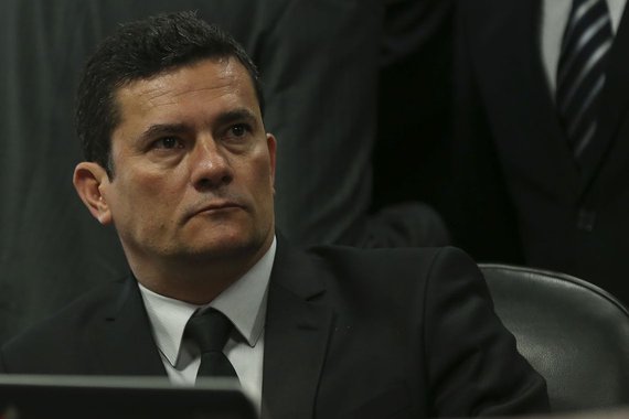 Uma Nação cafajeste