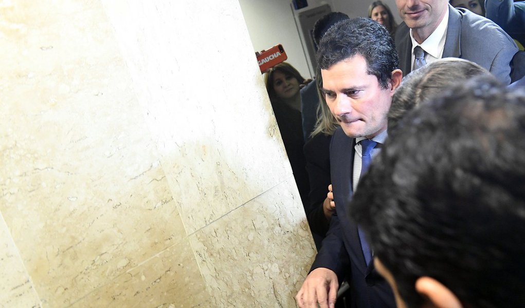 Moro não tem provas contra Lula; Lula tem provas contra Moro