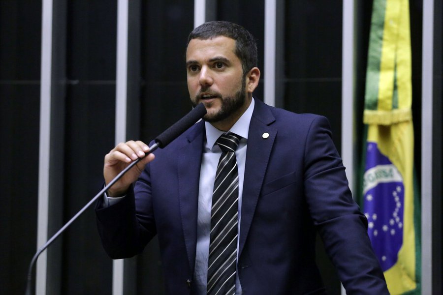 Deputados do PSL querem CPI para apurar quem invadiu celular de Moro