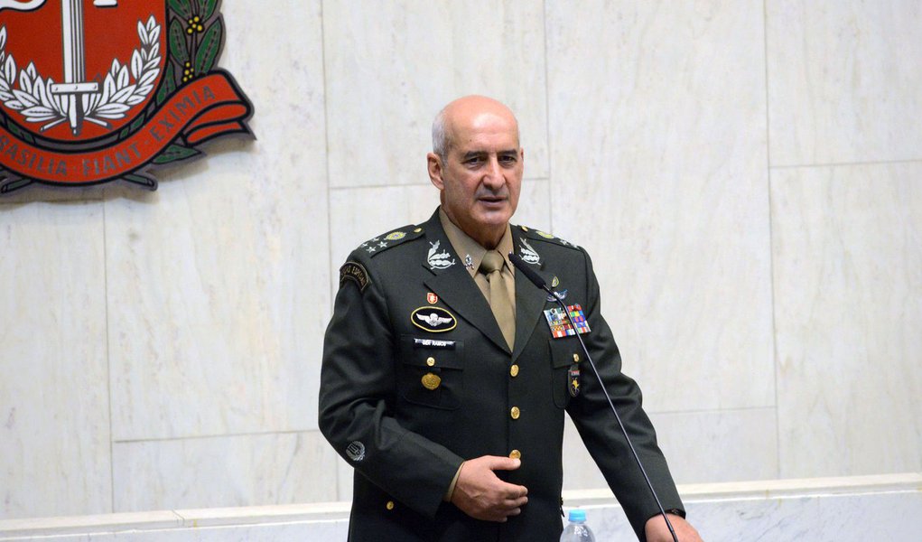 Comandante militar do Sudeste, general Ramos substituirá Santos Cruz