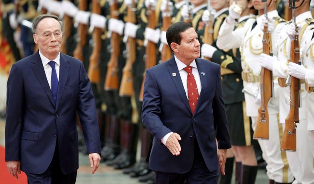 Mourão diz que país está aberto a investimento chinês dentro de regras brasileiras