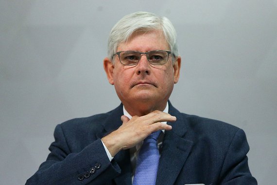 Em meio à Vaza Jato, Janot promove festa para lançar escritório