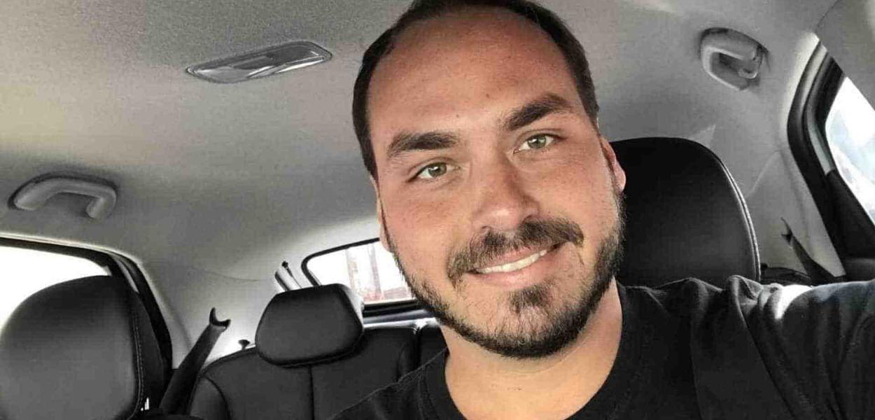 Vereador Carlos Bolsonaro em foto postada em suas redes sociais