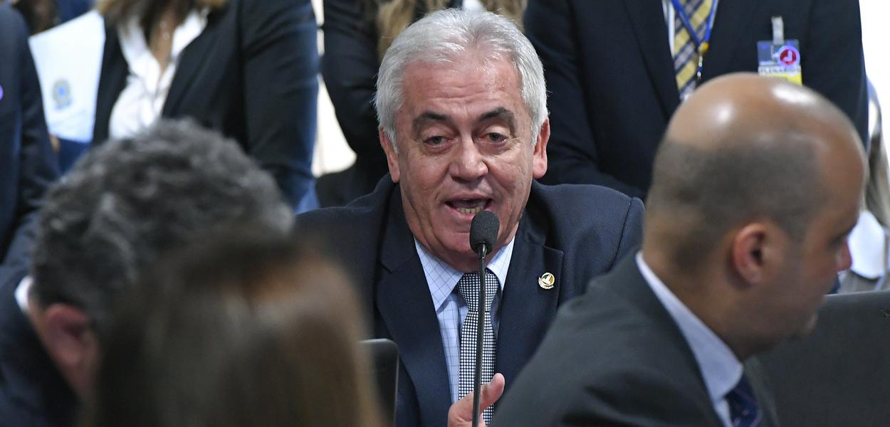 Senador Otto Alencar na CCJ do Senado