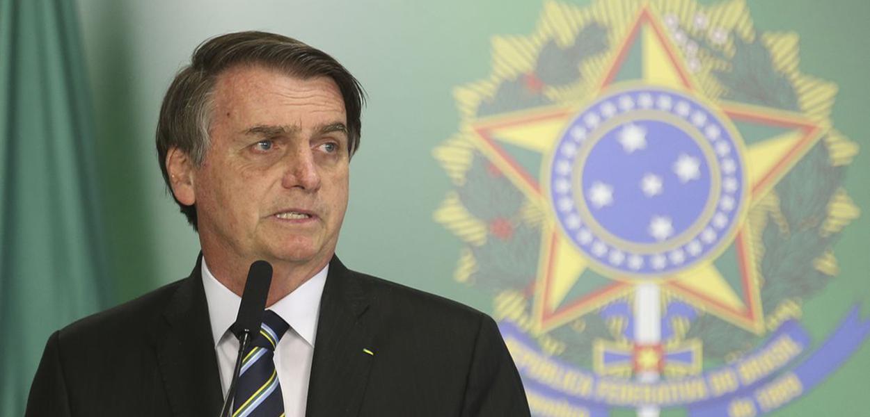 O presidente Jair Bolsonaro dÃ¡ posse ao novo ministro da EducaÃ§Ã£o, Abraham Weintraub, em cerimÃ´nia no PalÃ¡cio do Planalto.