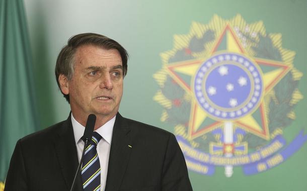 O presidente Jair Bolsonaro dÃ¡ posse ao novo ministro da EducaÃ§Ã£o, Abraham Weintraub, em cerimÃ´nia no PalÃ¡cio do Planalto.