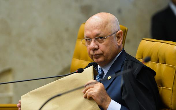 BrasÃ­lia - O ministro do STF, Teori Zavascki, na sessÃ£o de julgamento sobre a aceitaÃ§Ã£o da denÃºncia apresentada pela PGR contra o presidente da CÃ¢mara, Eduardo Cunha e a ex-deputada federal e atual prefeita de Rio Bonito (RJ), Solange Almeida, pelos crimes de corrupÃ§Ã£o e lavagem de dinheiro (Antonio Cruz/AgÃªncia Brasil)