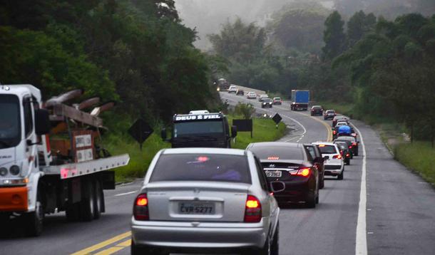 Número de mortes nas estradas de SP cai 44% no feriado