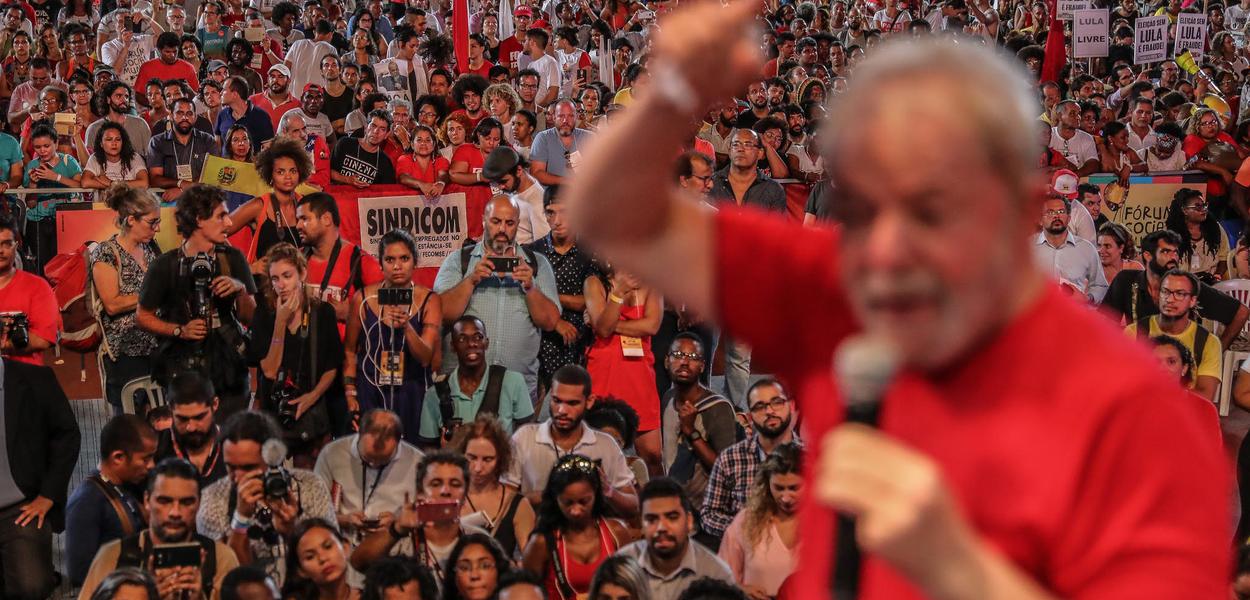 Lula participa de ato em defesa das democracias no FÃ³rum Social Mundial de Salvador. 
Foto: Ricardo Stuckert

Salvador (BA), 15/03/0218.