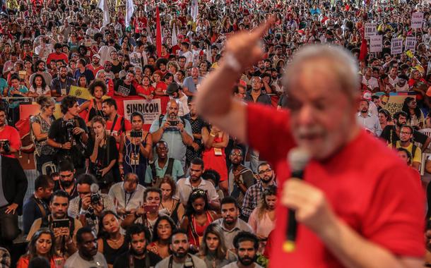 Lula participa de ato em defesa das democracias no FÃ³rum Social Mundial de Salvador. 
Foto: Ricardo Stuckert

Salvador (BA), 15/03/0218.