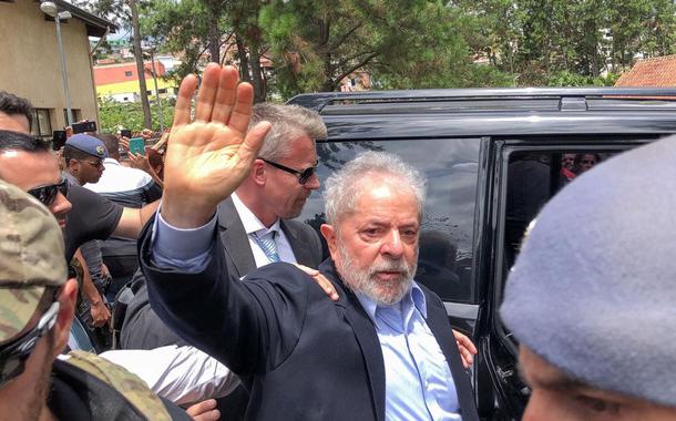 Brazil's former President Luiz Inacio Lula da Silva, leaves for the cemetery to attend the funeral of his 7-year-old grandson, in Sao Bernardo do Campo, Brazil March 2, 2019. Ricardo Stuckert Filho/ Lula Institute/Handout via REUTERS. ATTENTION EDITORS - THIS IMAGE WAS PROVIDED BY A THIRD PARTY.