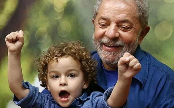 O ex-presidente Lula entrou com um processo contra a