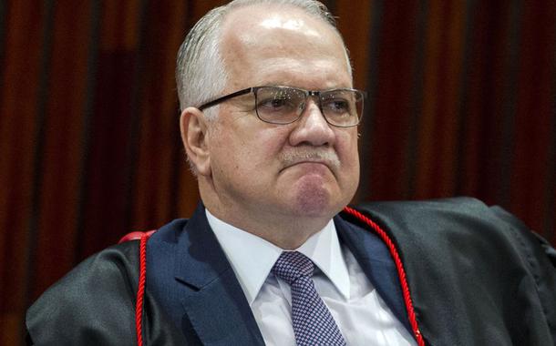 BrasÃ­lia: O ministro do Tribunal Superior Eleitoral (TSE), Edson Fachin, durante sessÃ£o plenÃ¡ria para anÃ¡lise de embargos de declaraÃ§Ã£o em representaÃ§Ã£o, recursos ordinÃ¡rios e recursos especiais eleitorais referentes Ã s EleiÃ§Ãµes 2018.  (Foto: Marcelo Camargo/AgÃªncia Brasil)