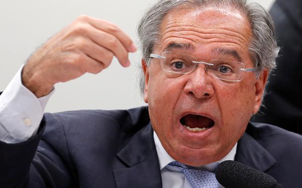 Ministro Paulo Guedes participa de sessão no Congresso