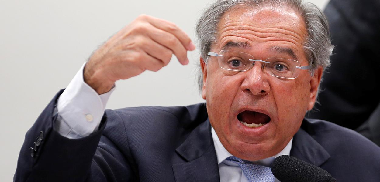 Ministro Paulo Guedes participa de sessão no Congresso