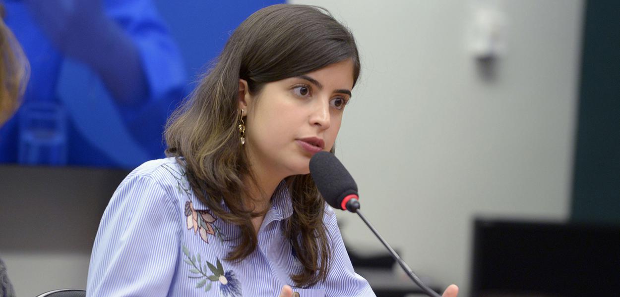 PDT pode expulsar Tabata se ela votar por mudanças na Previdência