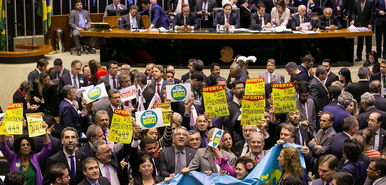Sessão para votar a reforma da previdência.
