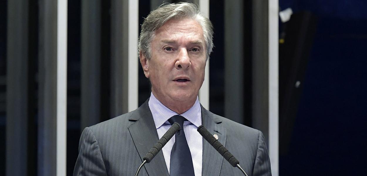 Plenário do Senado Federal durante sessão deliberativa ordinária.   Em pronunciamento, senador Fernando Collor (Pros-AL).