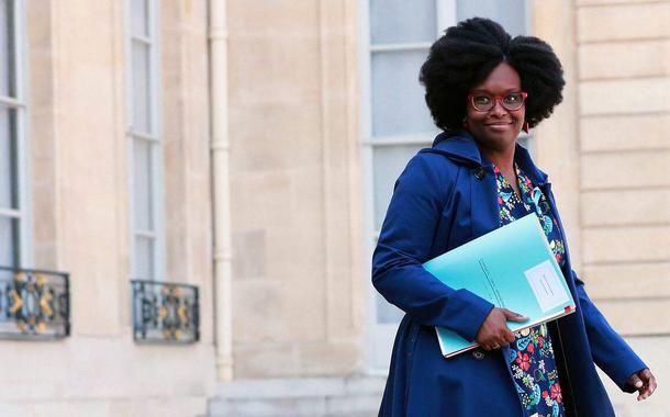 ©CHRISTOPHE PETIT TESSON/EPA/MAXPPP - epa07478177 Newly appointed French Junior Minister and Government's spokesperson Sibeth Ndiaye leaves the weekly cabinet meeting at the Elysee Palace in Paris, France, 01 April 2019.  EPA-EFE/CHRISTOPHE PETIT TESSON