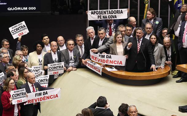 Sessão que aprovou a reforma da previdência.