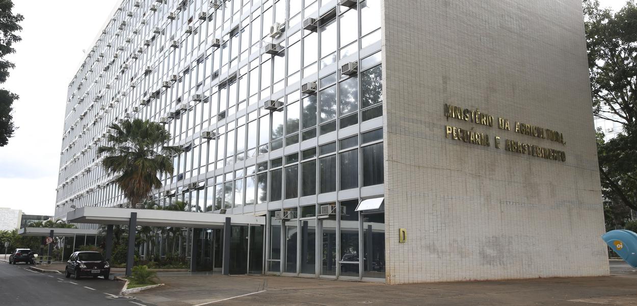 BrasÃ­lia - Foto da Faixada do Ministerio da Agricultura (Valter Campanato/AgÃªncia Brasil)