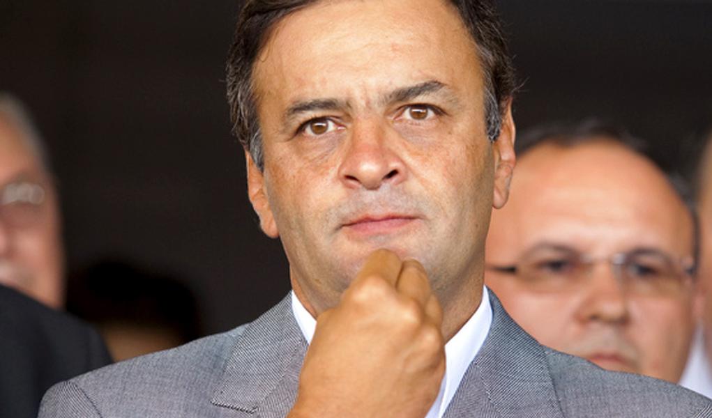 Outra missão para Aécio: conter debandada de aliados em MG