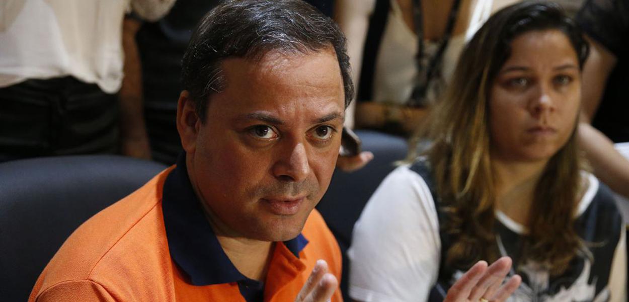 O prefeito de Niterói, Rodrigo Neves.
