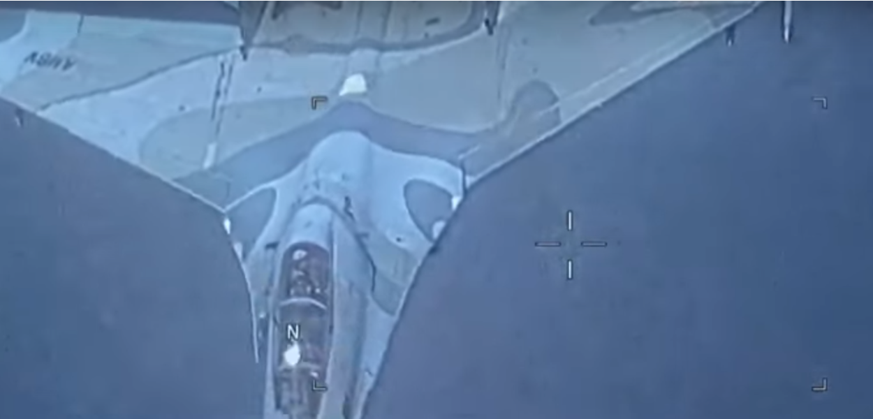 Avião norte-americano é interceptado por caça Su-30 venezuelano.