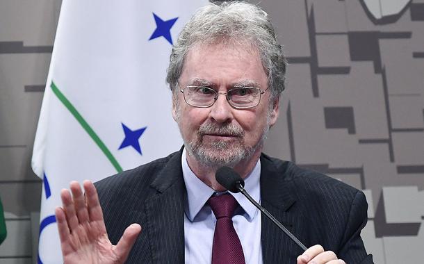 Físico  Luiz Davidovich