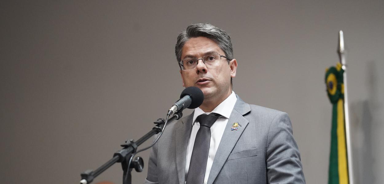 Senador Alessandro Vieira