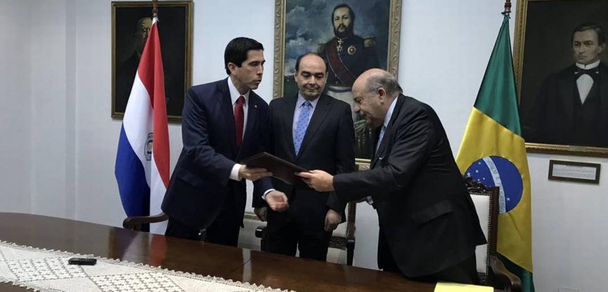 Paraguai cancela oficialmente acordo com Brasil que provocou ameaça de impeachment em Assunção.
