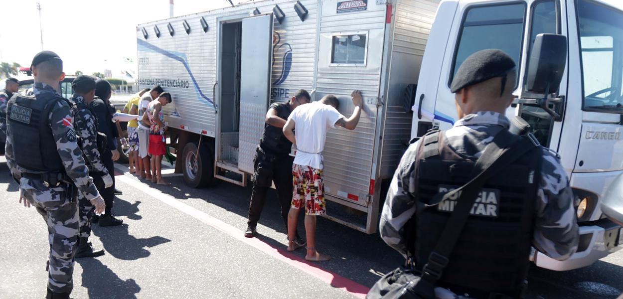 Transferência de presos no Pará.