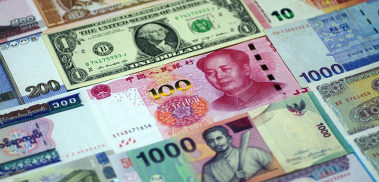 Dólar e Yuan