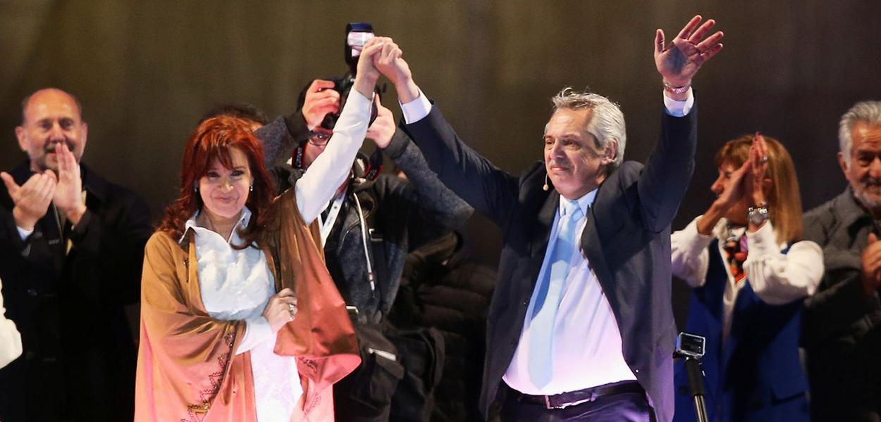 O candidato à presidência da Argentina Alberto Fernández e a ex-presidente Cristina Kirchner, candidata a vice