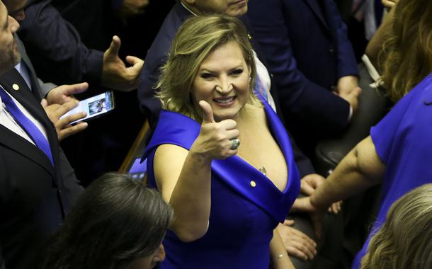 Deputada Joice Hasselmann durante sessão de posse dos Deputados Federais para a 56ª Legislatura